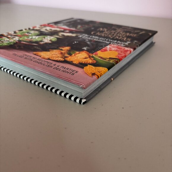 The Nightmare Before Christmas Official Cookbook - Picture 5 of 7